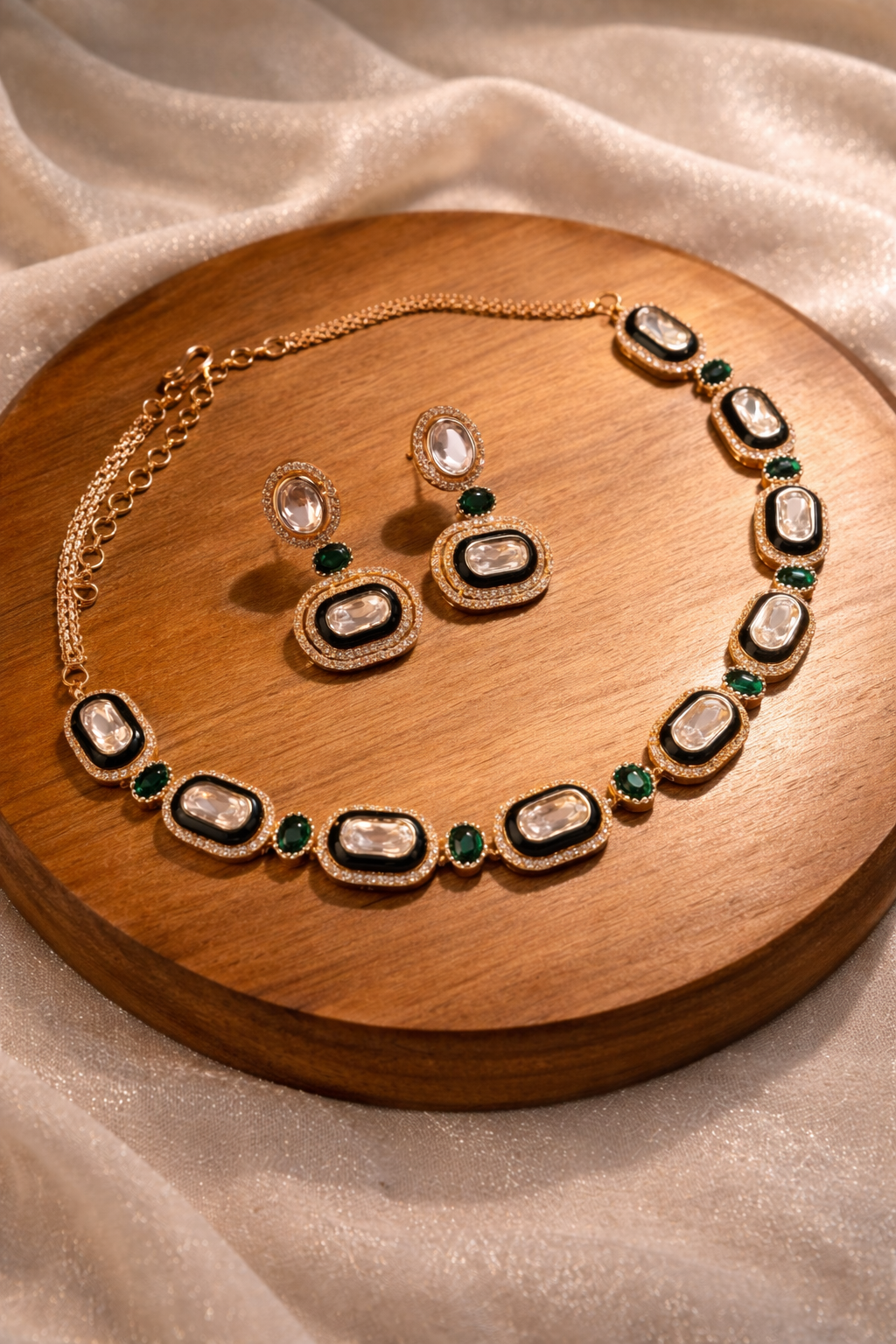 Emerald Radiance Necklace and Earrings Set