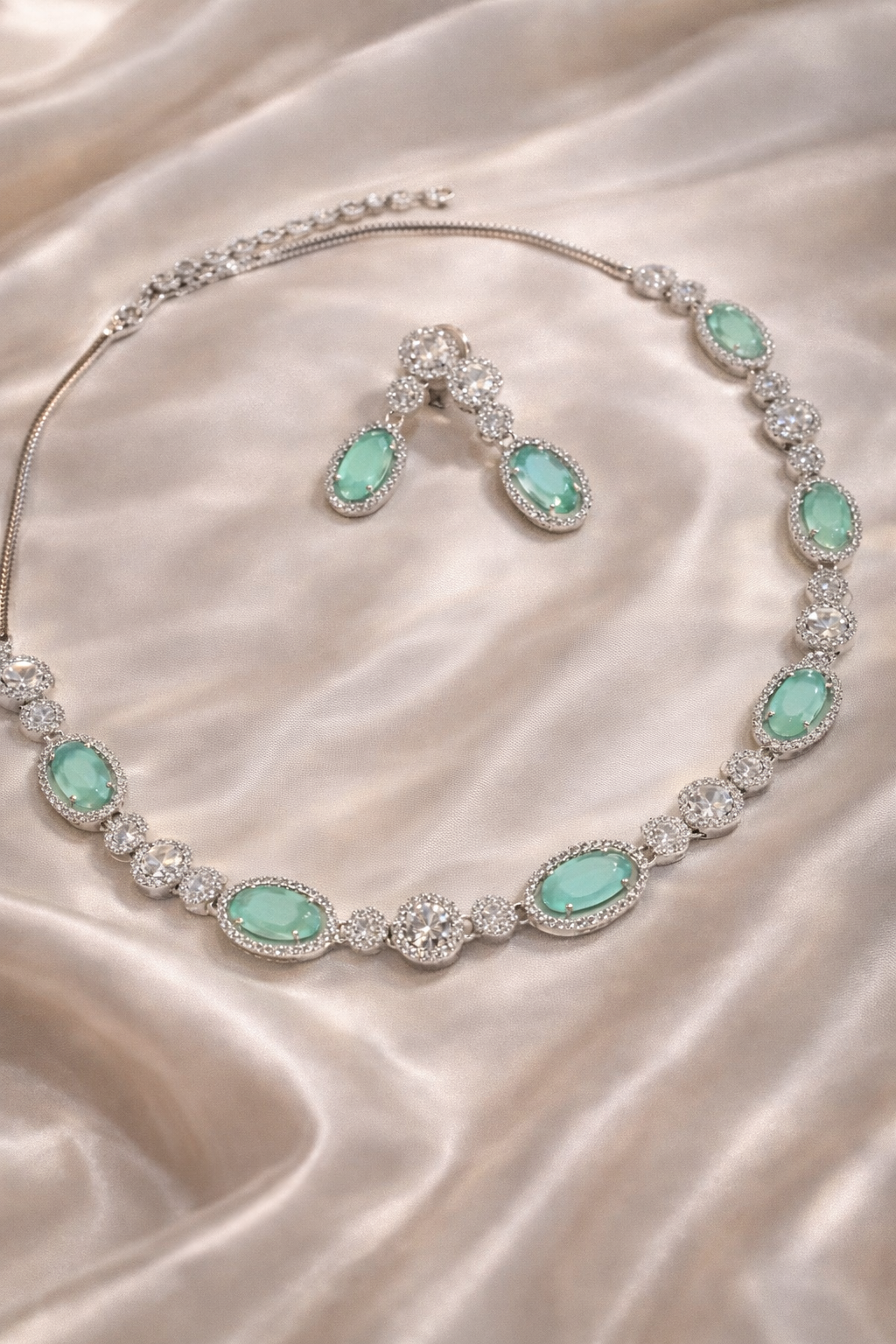 Aqua Elegance Necklace Set