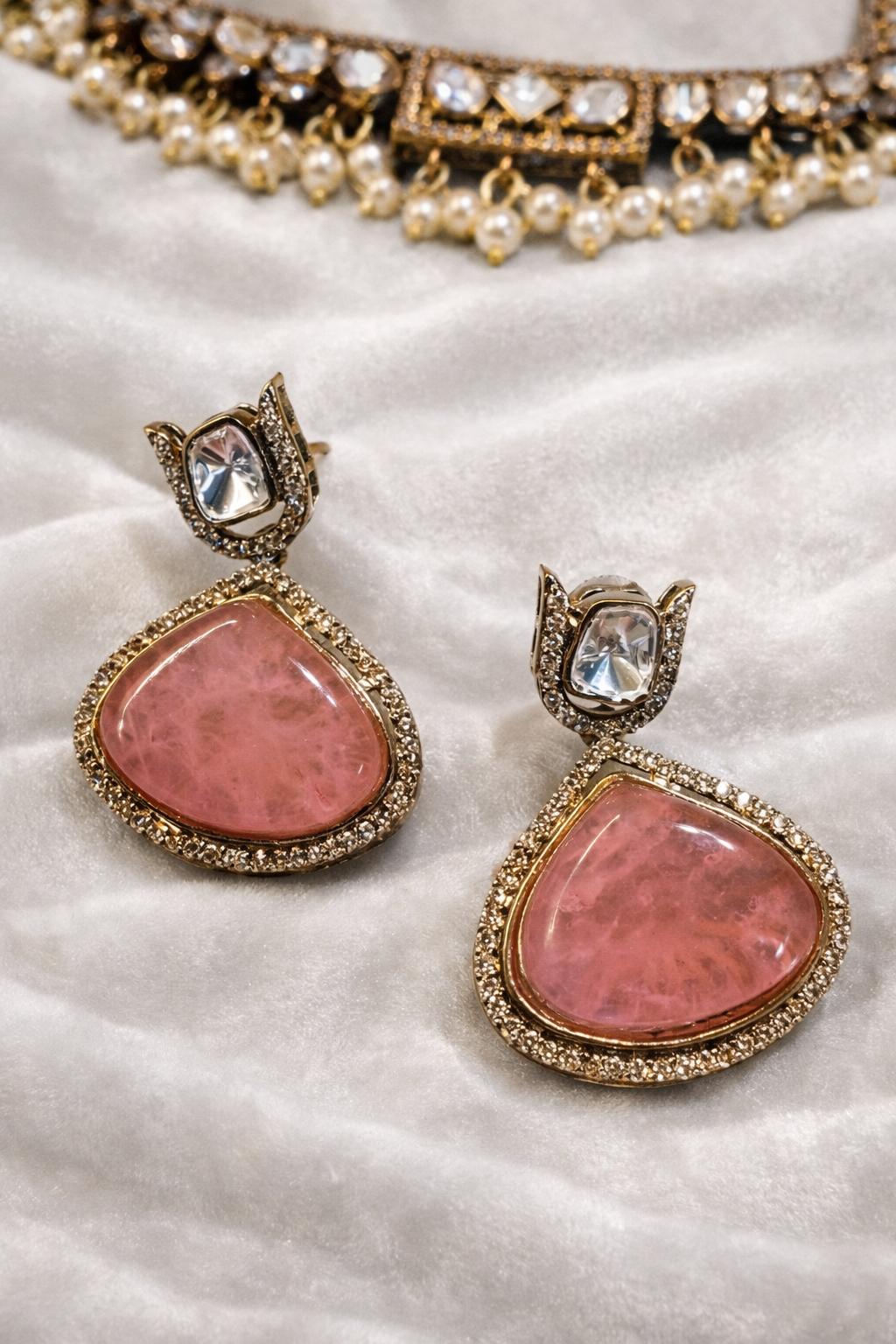 Royal Blush Pink Victorian Necklace Set with Pearls